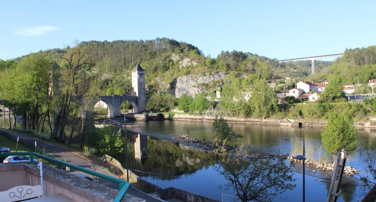Appartement Centre - Vue Imprenable Sur Le Pont Valentre - Au Bord De La Rivière *